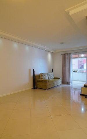 Apartamento para alugar com 139m², 3 quartos e 2 vagasSala