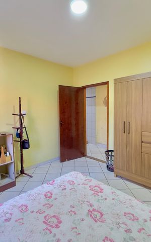 Casa à venda com 223m², 6 quartos e 2 vagas Casa à venda com 223m², 6 quartos e 2 vagasQuarto 5