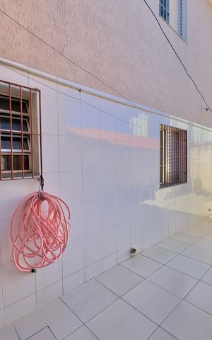 Casa à venda com 223m², 6 quartos e 2 vagas Casa à venda com 223m², 6 quartos e 2 vagasQuintal