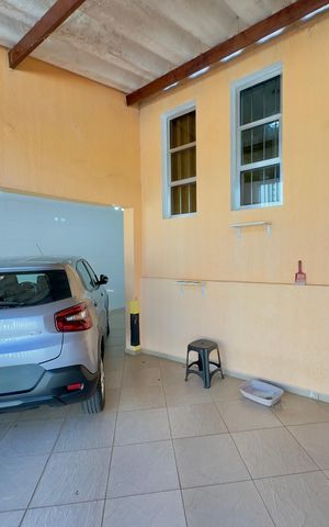 Casa à venda com 223m², 6 quartos e 2 vagas Casa à venda com 223m², 6 quartos e 2 vagasGaragem