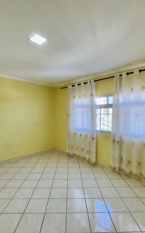 Casa à venda com 223m², 6 quartos e 2 vagas Casa à venda com 223m², 6 quartos e 2 vagasSala 2