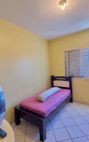 Casa à venda com 223m², 6 quartos e 2 vagas Casa à venda com 223m², 6 quartos e 2 vagasQuarto 1