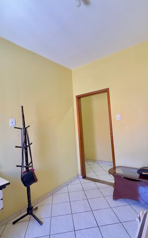 Casa à venda com 223m², 6 quartos e 2 vagas Casa à venda com 223m², 6 quartos e 2 vagasQuarto 4