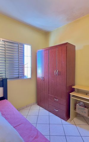 Casa à venda com 223m², 6 quartos e 2 vagas Casa à venda com 223m², 6 quartos e 2 vagasQuarto 1