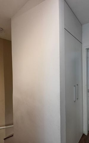 Casa de condomínio à venda com 232m², 4 quartos e 4 vagas Casa de condomínio à venda com 232m², 4 quartos e 4 vagasCorredor
