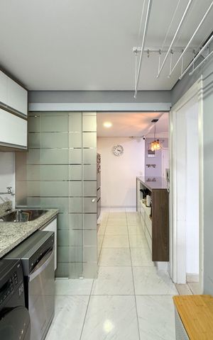 Apartamento à venda com 100m², 3 quartos e 2 vagas Apartamento à venda com 100m², 3 quartos e 2 vagasÁrea de Serviço