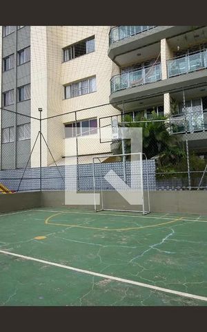 Apartamento para alugar com 132m², 3 quartos e 1 vagaÁrea externa