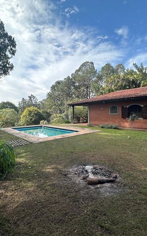 Casa de condomínio à venda com 300m², 3 quartos e 6 vagasPiscina