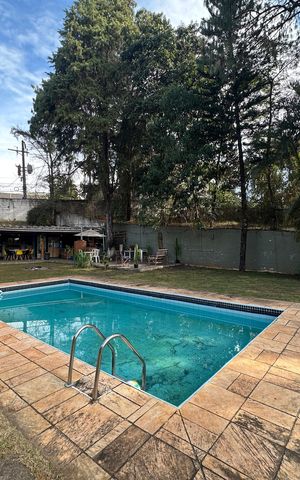 Casa de condomínio à venda com 300m², 3 quartos e 6 vagasPiscina