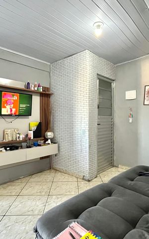 Casa à venda com 90m², 2 quartos e sem vaga Casa à venda com 90m², 2 quartos e sem vagaSala