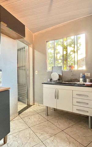 Casa à venda com 90m², 2 quartos e sem vaga Casa à venda com 90m², 2 quartos e sem vagaCozinha