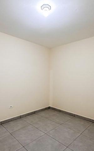 Casa à venda com 199m², 4 quartos e 1 vaga Casa à venda com 199m², 4 quartos e 1 vagaQuarto - Casa 4