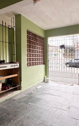 Casa à venda com 199m², 4 quartos e 1 vaga Casa à venda com 199m², 4 quartos e 1 vagaGaragem