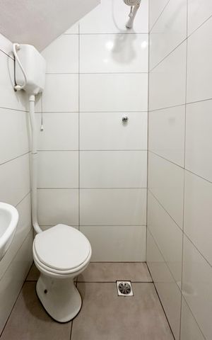 Casa à venda com 199m², 4 quartos e 1 vaga Casa à venda com 199m², 4 quartos e 1 vagaBanheiro Social - Casa 4