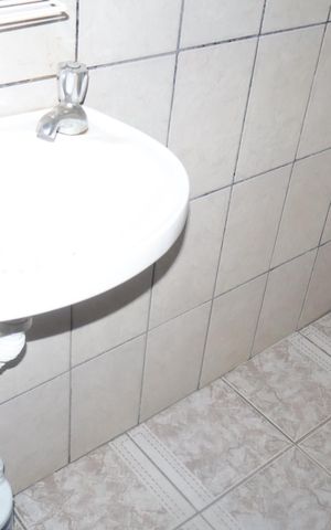 Casa à venda com 80m², 3 quartos e sem vagaLavabo