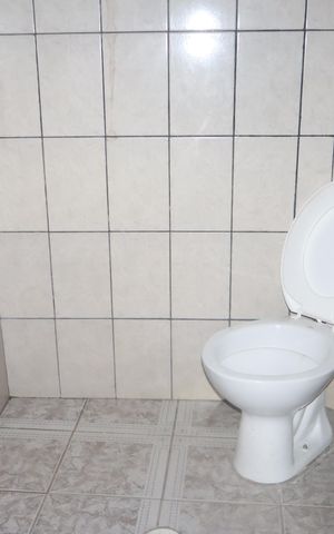 Casa à venda com 80m², 3 quartos e sem vagaLavabo