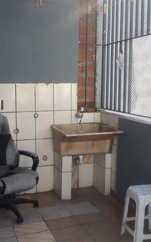 Casa à venda com 80m², 3 quartos e sem vagaÁrea de Serviço