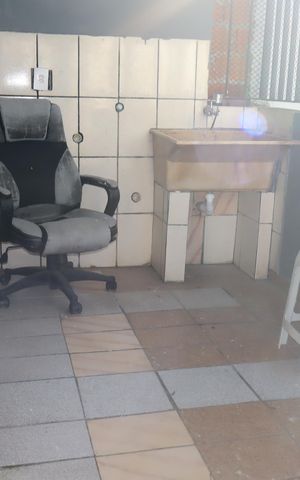 Casa à venda com 80m², 3 quartos e sem vagaÁrea de Serviço