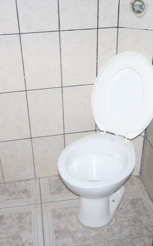 Casa à venda com 80m², 3 quartos e sem vagaLavabo