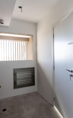 Apartamento à venda com 142m², 3 quartos e 2 vagas Apartamento à venda com 142m², 3 quartos e 2 vagasÁrea de Serviço