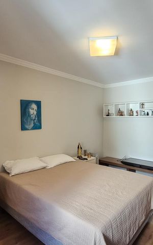 Casa à venda com 180m², 3 quartos e 2 vagas Casa à venda com 180m², 3 quartos e 2 vagasQuarto 2