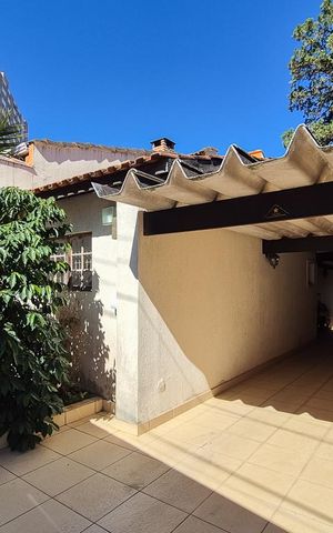Casa à venda com 180m², 3 quartos e 2 vagas Casa à venda com 180m², 3 quartos e 2 vagasGaragem