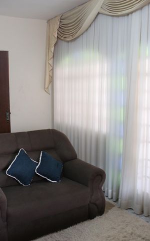 Casa à venda com 390m², 4 quartos e 4 vagasSala
