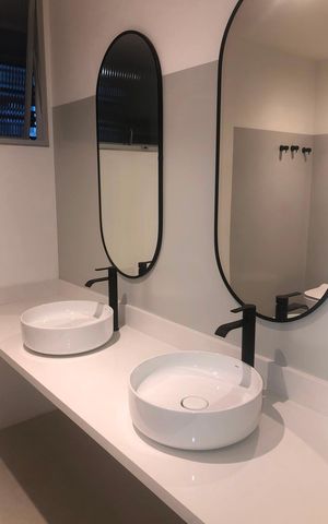 Apartamento à venda com 226m², 4 quartos e 2 vagas Apartamento à venda com 226m², 4 quartos e 2 vagasBanheiro