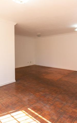 Apartamento para alugar com 140m², 3 quartos e sem vagaSala