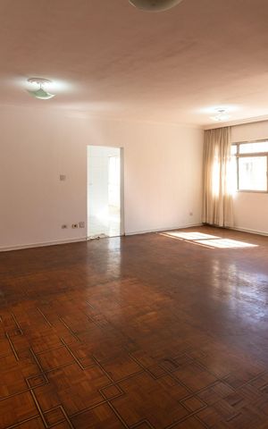 Apartamento para alugar com 140m², 3 quartos e sem vagaSala