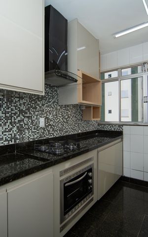 Apartamento à venda com 75m², 2 quartos e 2 vagas Apartamento à venda com 75m², 2 quartos e 2 vagasCOZINHA