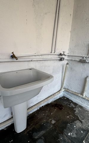 Casa para alugar com 60m², 2 quartos e 1 vaga Casa para alugar com 60m², 2 quartos e 1 vagaÁrea de Serviço