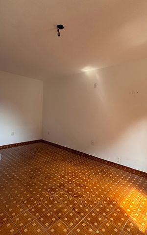Casa para alugar com 60m², 2 quartos e 1 vaga Casa para alugar com 60m², 2 quartos e 1 vagaSuíte