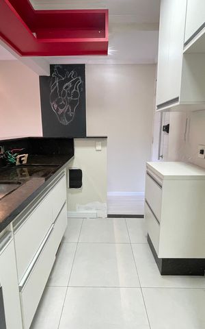 Apartamento à venda com 60m², 3 quartos e 1 vaga Apartamento à venda com 60m², 3 quartos e 1 vagaCozinha e Área de Serviço