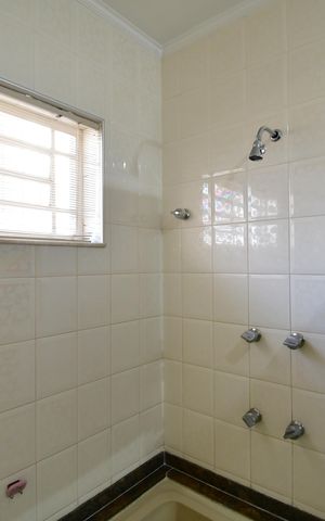 Casa à venda com 300m², 4 quartos e 4 vagasBanheiro Suíte