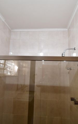 Casa à venda com 300m², 4 quartos e 4 vagasBanheiro Social
