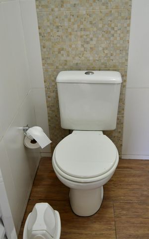 Casa à venda com 300m², 4 quartos e 4 vagasBanheiro de serviço