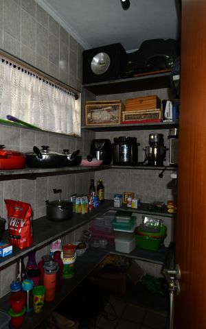 Casa à venda com 300m², 4 quartos e 4 vagasCozinha - Despensa