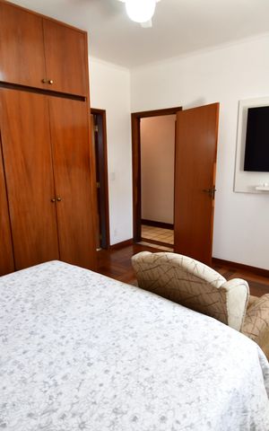 Casa à venda com 300m², 4 quartos e 4 vagasQuarto 4 - Suíte