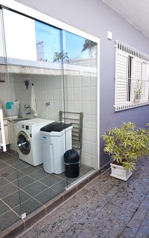Casa à venda com 300m², 4 quartos e 4 vagasÁrea de Serviço