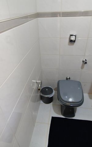 Casa à venda com 300m², 4 quartos e 4 vagasBanheiro Suíte