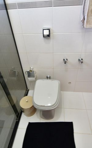 Casa à venda com 300m², 4 quartos e 4 vagasBanheiro Suíte