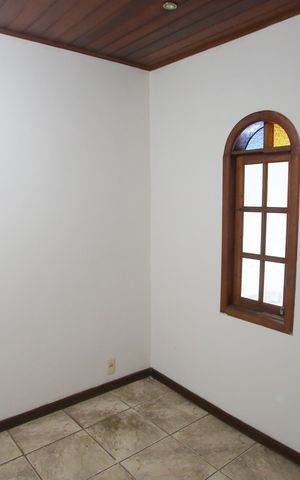 Casa à venda com 180m², 5 quartos e 2 vagasQuarto 4
