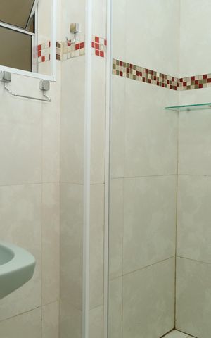 Casa à venda com 180m², 4 quartos e 4 vagasBanheiro da Suíte