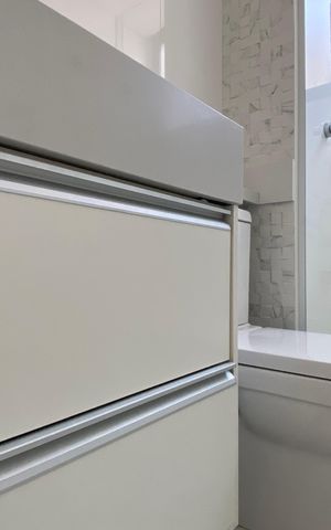 Apartamento à venda com 49m², 2 quartos e 1 vaga Apartamento à venda com 49m², 2 quartos e 1 vagaBanheiro