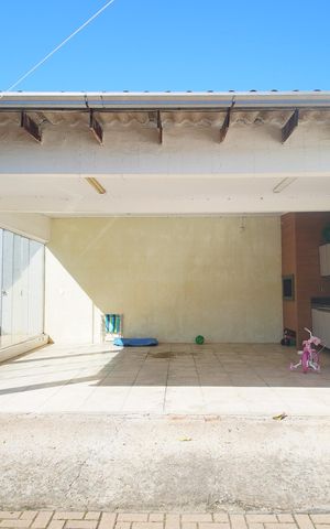 Casa à venda com 122m², 3 quartos e 2 vagasGaragem
