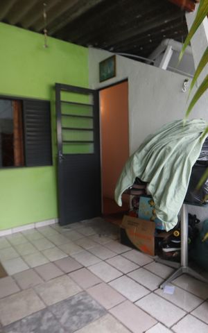 Casa à venda com 151m², 3 quartos e 2 vagasVaranda