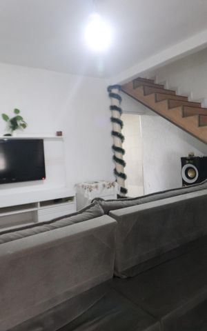 Casa à venda com 151m², 3 quartos e 2 vagasSala