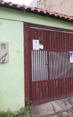 Casa à venda com 151m², 3 quartos e 2 vagasFachada