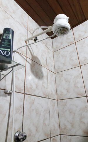 Casa à venda com 54m², 2 quartos e 1 vagaBanheiro social 2